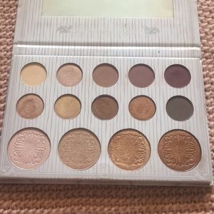 BH Cosmetics Carli Bybel Palette